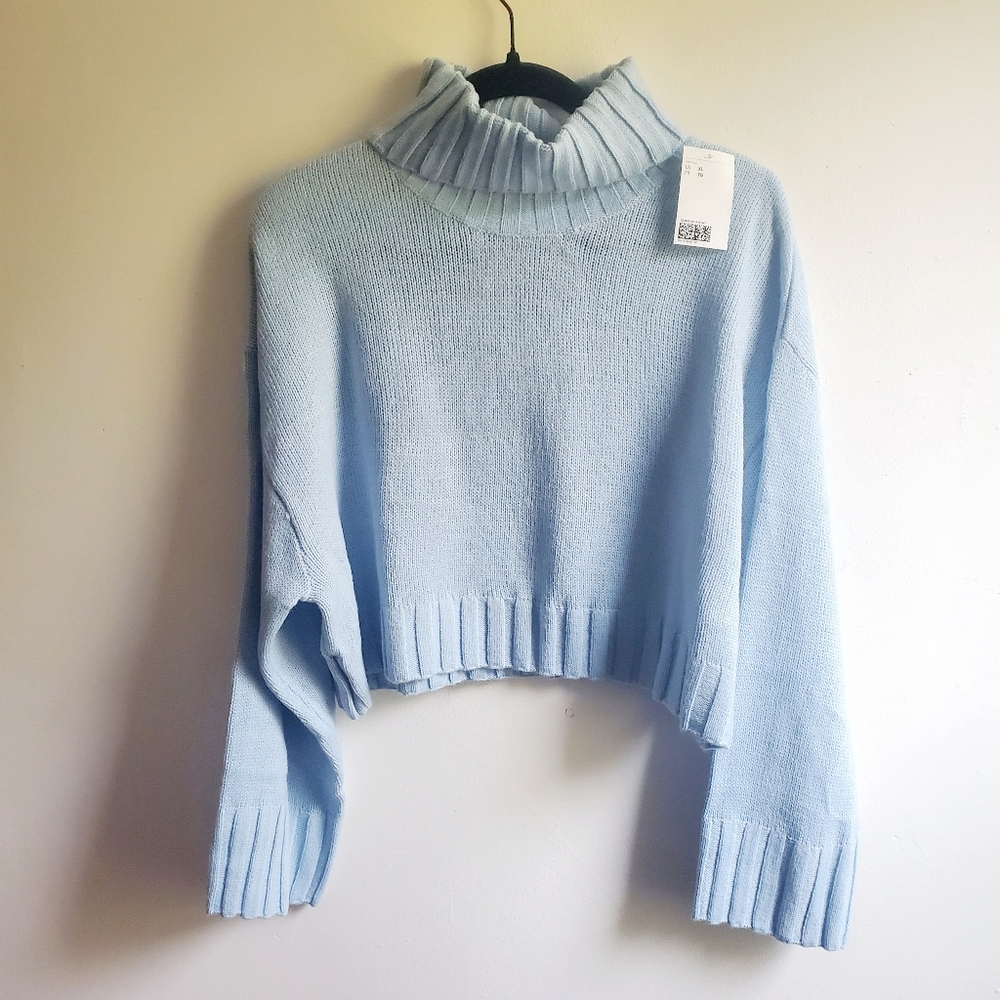 NWT Cropped Turtleneck Sweater